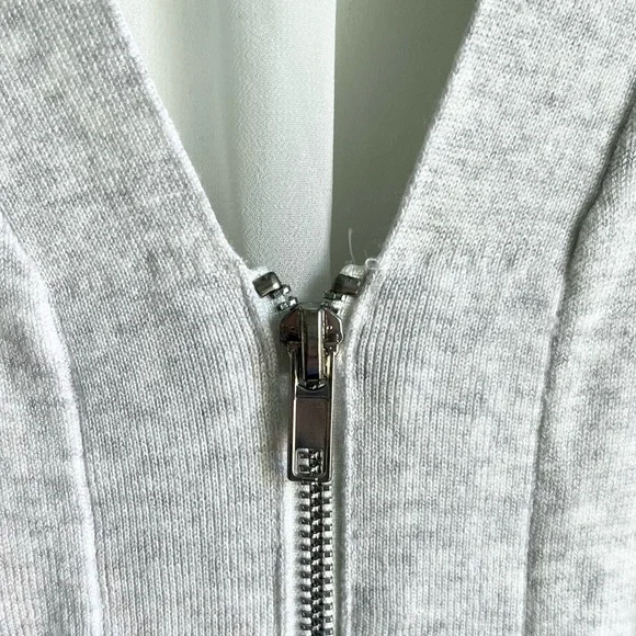 NWT Lane Bryant Grey Knit V- Neck Kimono Sleeve Mixed Media Sheer Top Sz… - Picture 3 of 13